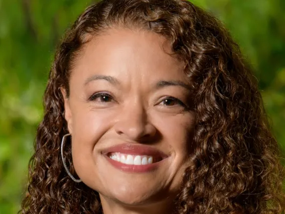 Kimberly Headshot