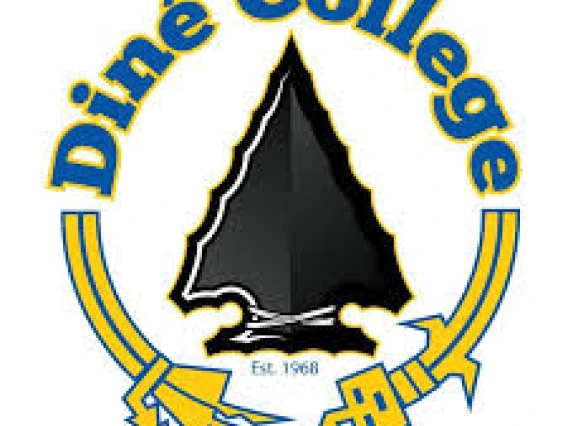 Dine' College Logo